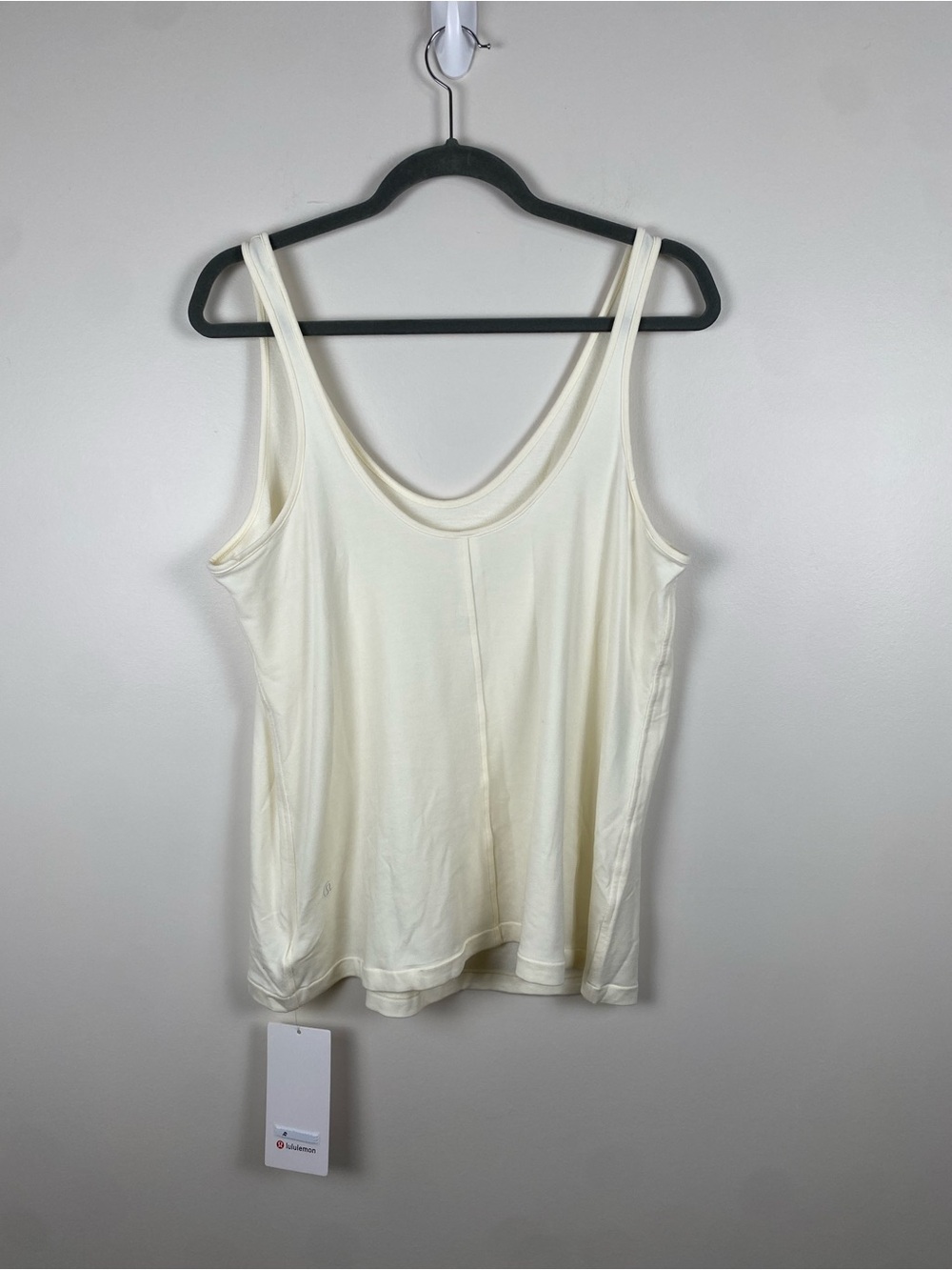 NWT Lululemon BeCalm V-Neck Tank - Coconut Ivory Large - Picture 4 of 7